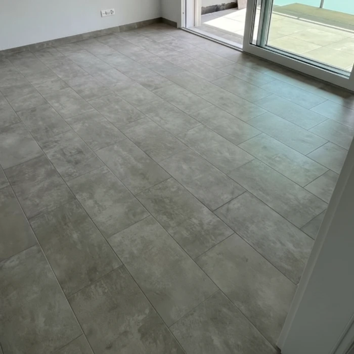 Salle de bain moderne avec espace buanderie intégré